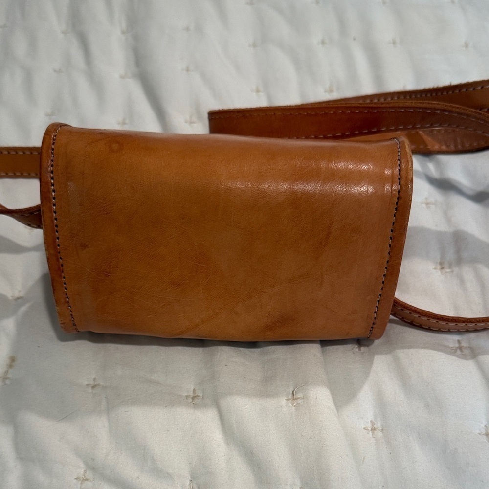 Chic Tan Leather Mini Bag (8) - Picture 4 of 7